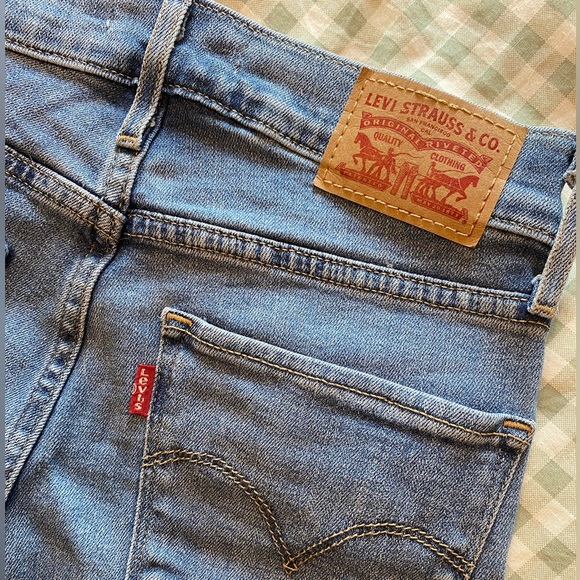 Levi’s High Rise Straight Crop Waist 26 - Picture 3 of 3